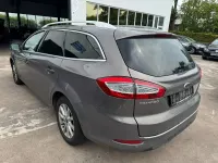 Gebraucht Ford Mondeo Ambiente 140 PS (102 kW) 2012 Grau Kombi