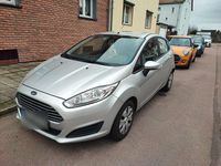 Gebraucht Ford Fiesta SYNC Edition 95 PS (69 kW) 2015 Silber Kleinwagen