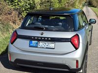 Używany Mini Cooper Classic 156 KM (114 kW) 2024 Srebrny Hatchback