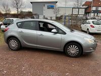 Usado Opel Astra 87 HP (63 kW) 2010 Prateado Sedan