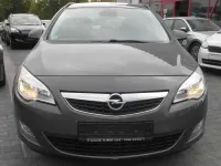 Gebraucht Opel Astra 120 PS (88 kW) 2012 Grau Kombi