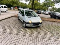 Gebraucht Renault Twingo 58 PS (42 kW) 2005 Silber Kleinwagen