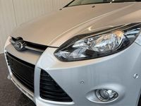 Second-hand Ford Focus Titanium 140 CP (102 kW) 2012 Argintiu Berlinǎ
