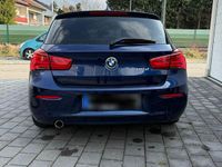 Gebraucht BMW 116 116 PS (85 kW) 2018 Blau Kleinwagen