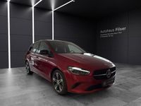 Gebraucht Mercedes B180 Progressive 136 PS (100 kW) 2024 Rot Van / Kleinbus