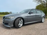 Gebraucht BMW 320 177 PS (130 kW) 2011 Grau Kombi