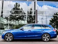 Gebraucht Mercedes C220 Advanced 197 PS (144 kW) 2025 Blau Kombi