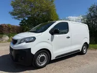 Gebraucht Peugeot Expert Premium 116 PS (85 kW) 2018 Weiß Van