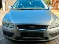 Usado Ford Focus 116 CV (85 kW) 2005 Plateado Familiar