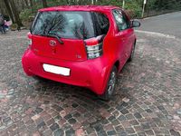 Gebraucht Toyota iQ 68 PS (50 kW) 2009 Rot Kleinwagen