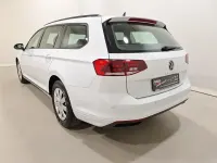 Używany VW Passat Conceptline 150 KM (110 kW) 2022 Biały Kombi