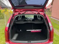 Gebraucht Ford Focus Ambiente 101 PS (74 kW) 2007 Rot Limousine