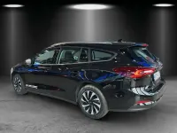 Gebraucht Ford Focus Titanium 125 PS (91 kW) 2025 Schwarz Limousine