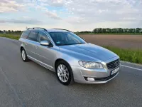 Używany Volvo V70 181 KM (133 kW) 2016 Srebrny Kombi