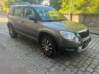 Gebraucht Skoda Yeti 105 PS (77 kW) 2012 Grau SUV