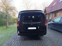 Gebraucht Mercedes V220 Edition 163 PS (119 kW) 2024 Schwarz Van / Kleinbus