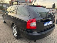 gebraucht Skoda Octavia 1.6TDI Family *2.Hand*Temp*Sitzh*Xenon*