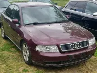Gebraucht Audi A4 Sport 150 PS (110 kW) 1995 Rot Limousine