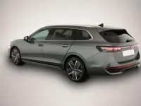 Gebraucht VW Passat R-line 193 PS (141 kW) 2026 Grau Kombi