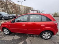 Gebraucht Kia Rio 80 PS (58 kW) 2011 Rot Kleinwagen