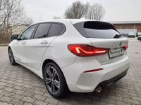 gebraucht BMW 118 i Sport Line,LED,NAVI,PDC,DAB,LIVE COCKPIT