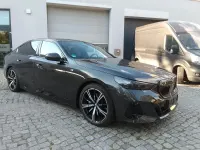 Gebraucht BMW 550e M Sport 489 PS (359 kW) 2026 Grau Limousine