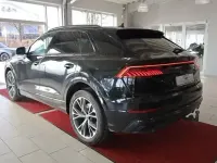 Gebraucht Audi Q8 S-Line 286 PS (210 kW) 2019 Tiefschwarz SUV