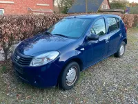 Używany Dacia Sandero 70 KM (51 kW) 2009 Niebieski Sedan/Limuzyna