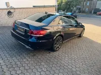 Gebraucht Mercedes E220 Sport 170 PS (125 kW) 2015 Blau Limousine