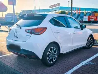 Gebraucht Mazda 2 Edition 90 PS (66 kW) 2017 Weiß Kleinwagen
