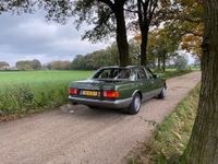 gebraucht Mercedes 260 W1265-gang / 1986 / Neuzustand!