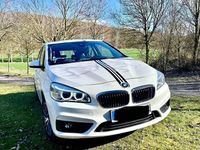 Gebraucht BMW 220 Sport Line 192 PS (141 kW) 2015 Weiß Kombi