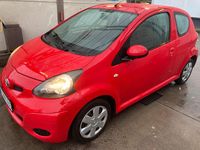 Gebraucht Toyota Aygo 68 PS (50 kW) 2009 Rot Kleinwagen