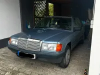 Gebraucht Mercedes 190 118 PS (86 kW) 1984 Blau Limousine