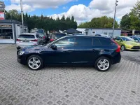 Gebraucht Volvo V60 150 PS (110 kW) 2017 Blau Kombi