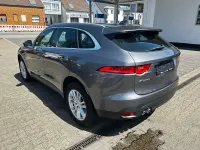Gebraucht Jaguar F-Pace 179 PS (131 kW) 2018 Grau SUV