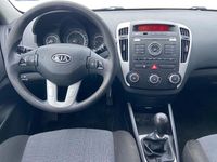 Gebraucht Kia Ceed 126 PS (92 kW) 2010 Silber Kleinwagen