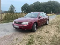 Gebraucht Ford Mondeo 145 PS (106 kW) 2001 Rot Limousine