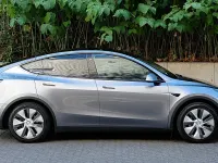Gebraucht Tesla Model Y Long Range RWD 255 kW (347 PS) 2024 Quicksilver metallic SUV