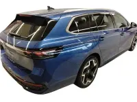 Gebraucht VW Passat R-line 150 PS (110 kW) 2025 Blau Kombi