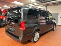 Gebraucht Mercedes V220 163 PS (119 kW) 2024 Grau Van / Kleinbus