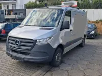 Używany Mercedes Sprinter 143 KM (105 kW) 2018 Srebrny Van
