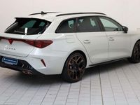 Neu Cupra Leon VZ 272 PS (200 kW) 2025 Taiga grau metallic Kombi