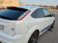 Gebraucht Ford Focus 116 PS (85 kW) 2010 Weiß Kleinwagen