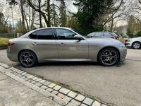 gebraucht Alfa Romeo Giulia 2.0 B-Tech Sondermodell Veloce