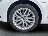 Second-hand Seat Leon 204 CP (150 kW) 2022 Alb Berlinǎ