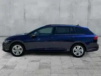 Gebraucht VW Golf VIII Life 116 PS (85 kW) 2021 Atlantik blue metallic Kombi