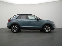 Gebraucht VW T-Roc Goal 150 PS (110 kW) 2025 Blau / petroleum blue (metallic) SUV