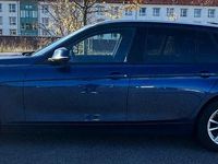 Gebraucht BMW 320 Advantage 184 PS (135 kW) 2018 Blau Limousine