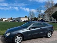 Gebraucht Mercedes C180 143 PS (105 kW) 2005 Grau Coupé